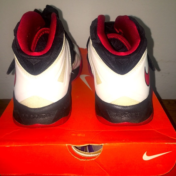 Nike LeBron James 7 Zoom Soldier VII MidTop Basketball Shoes - Picture 8 of 12